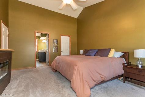 7633 Debonaire Drive Mentor OH 44060
