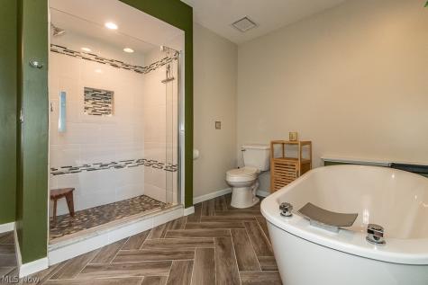 7633 Debonaire Drive Mentor OH 44060