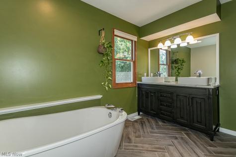 7633 Debonaire Drive Mentor OH 44060