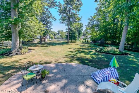 7633 Debonaire Drive Mentor OH 44060