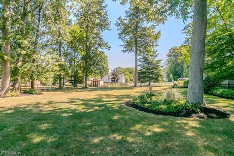 7633 Debonaire Drive Mentor OH 44060