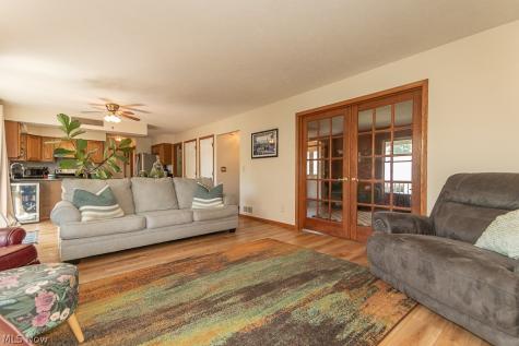 7633 Debonaire Drive Mentor OH 44060