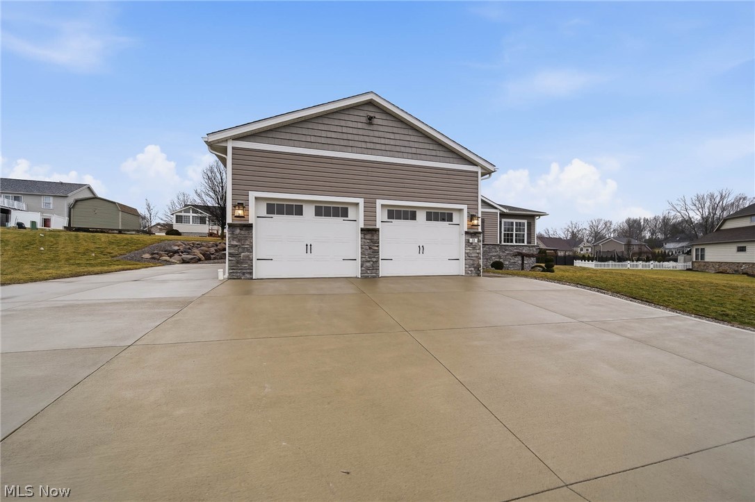 31 Shannon Drive Apple Creek OH 44606