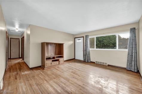 6314 Adair Drive Brook Park OH 44142