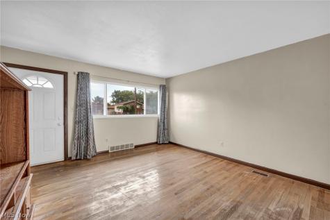 6314 Adair Drive Brook Park OH 44142