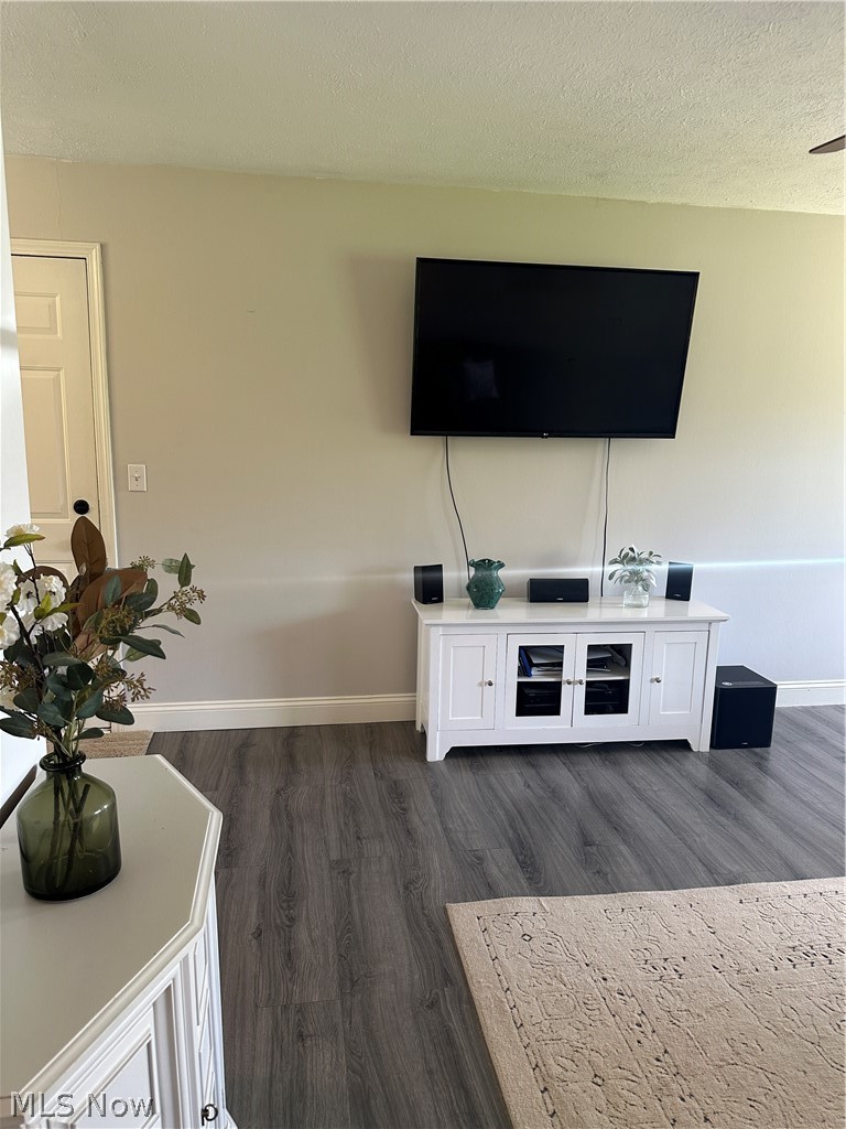 7825 Lester Drive Leroy OH 44077
