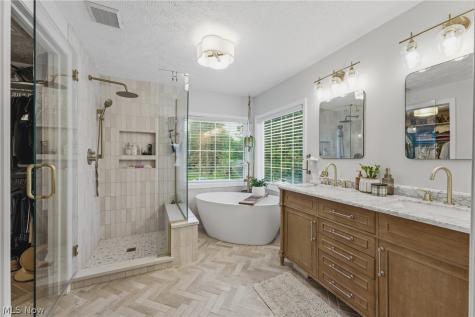 2014 48th Street NE Canton OH 44705