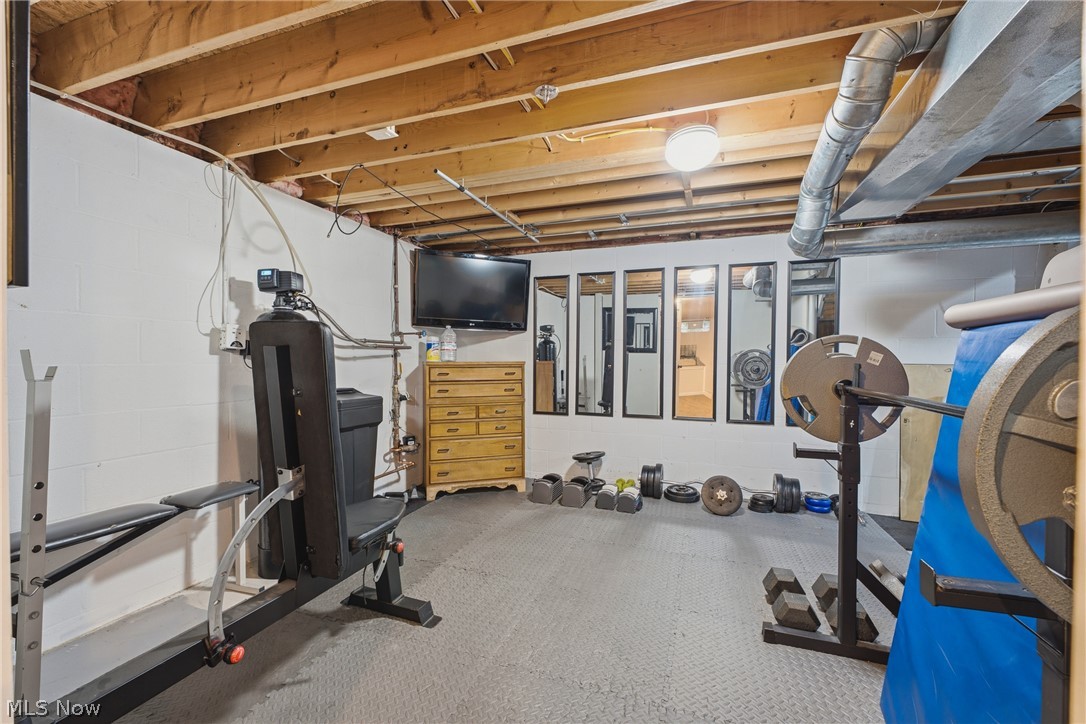 2014 48th Street NE Canton OH 44705