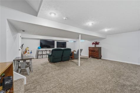 2014 48th Street NE Canton OH 44705