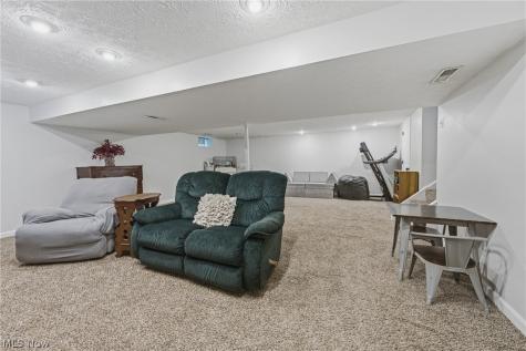 2014 48th Street NE Canton OH 44705