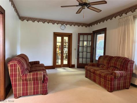 296 W Indiana Avenue Sebring OH 44672