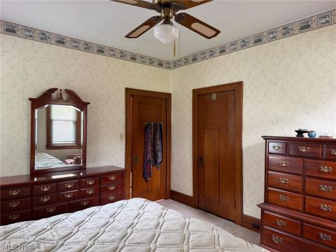 296 W Indiana Avenue Sebring OH 44672