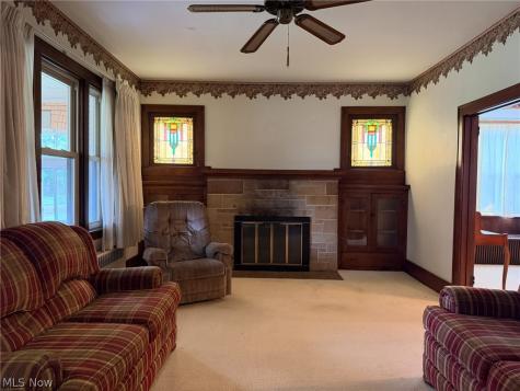 296 W Indiana Avenue Sebring OH 44672
