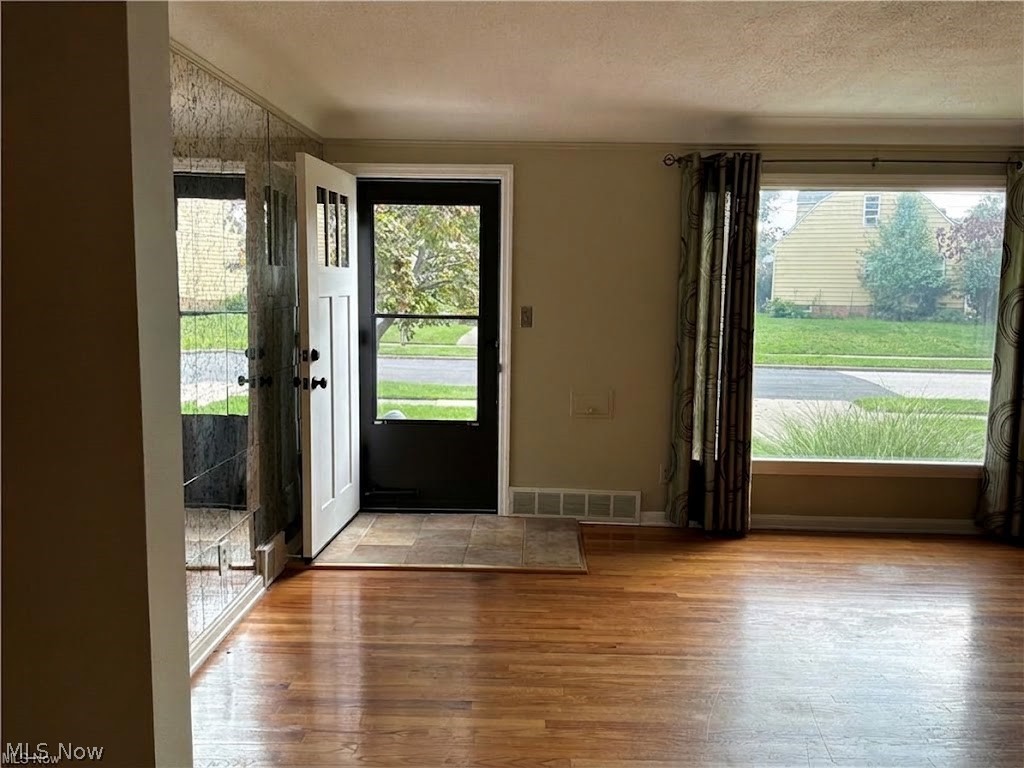 706 North Street Brooklyn Heights OH 44131