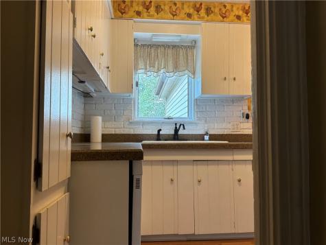 706 North Street Brooklyn Heights OH 44131