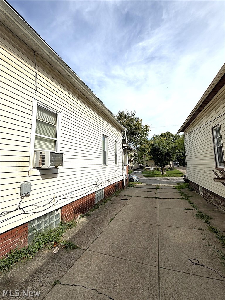 3707 Newark Avenue Cleveland OH 44109