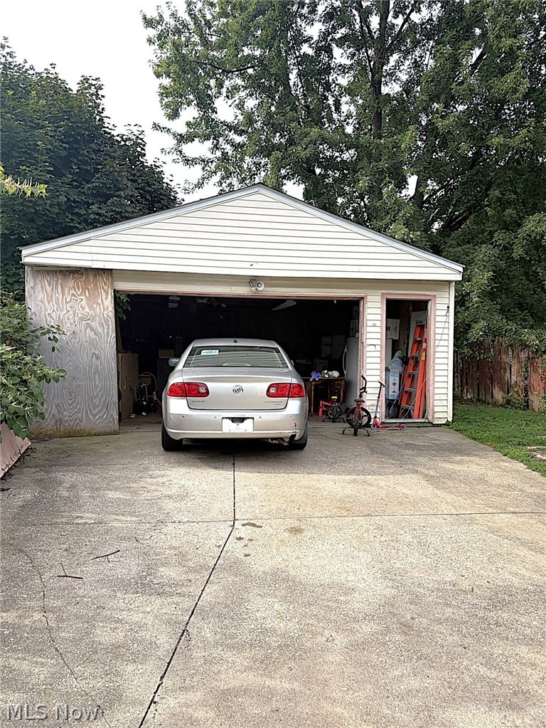 3707 Newark Avenue Cleveland OH 44109