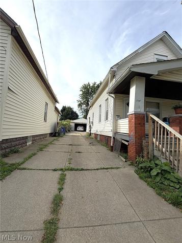 3707 Newark Avenue Cleveland OH 44109