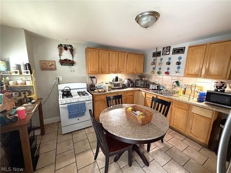 3707 Newark Avenue Cleveland OH 44109