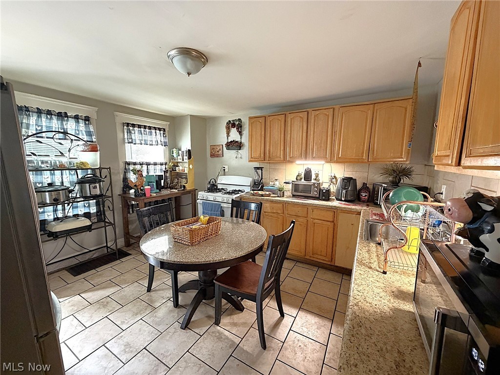 3707 Newark Avenue Cleveland OH 44109