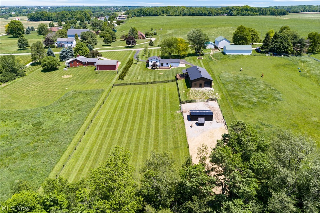 695 SW Lebanon Road Dalton OH 44618