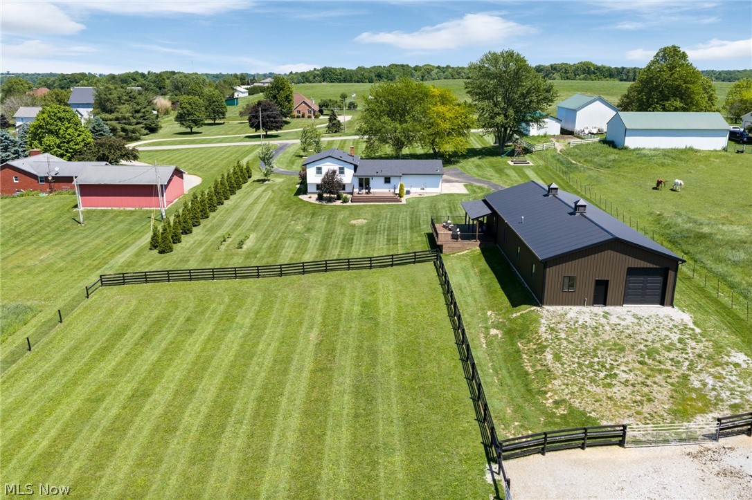 695 SW Lebanon Road Dalton OH 44618