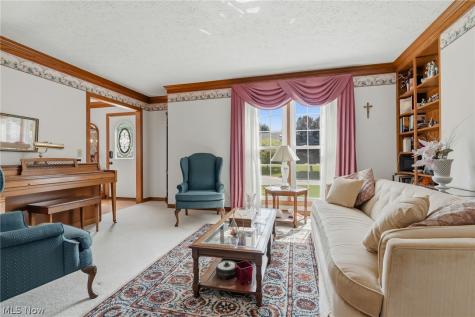 5905 Shetland Circle NE Canton OH 44721