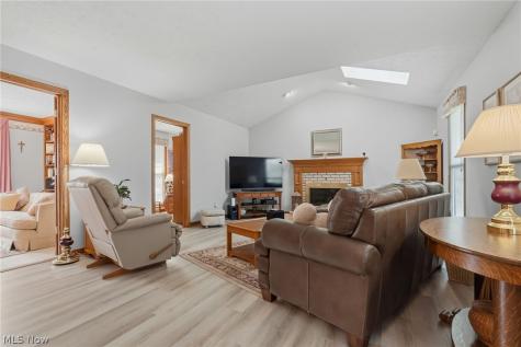 5905 Shetland Circle NE Canton OH 44721