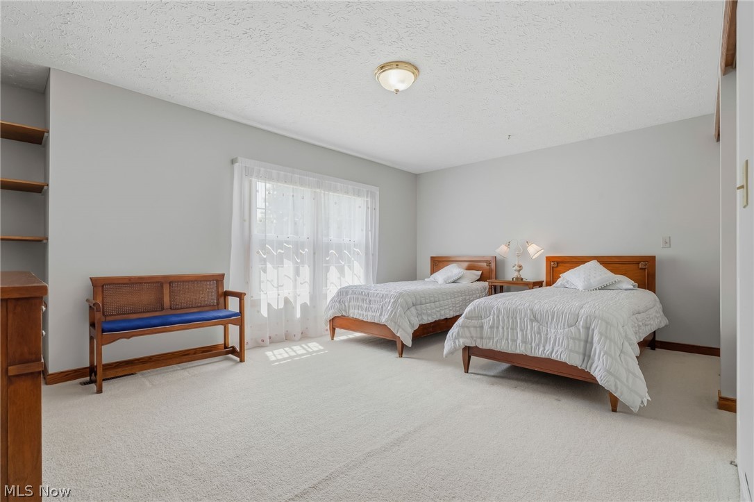5905 Shetland Circle NE Canton OH 44721