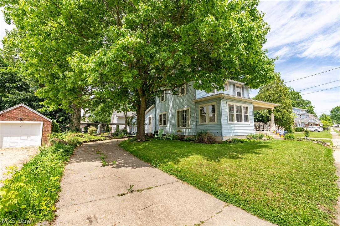 921 E Gorgas Street Louisville OH 44641