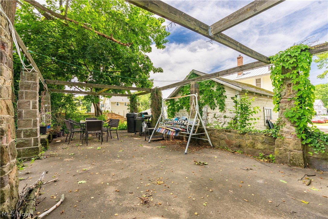 921 E Gorgas Street Louisville OH 44641