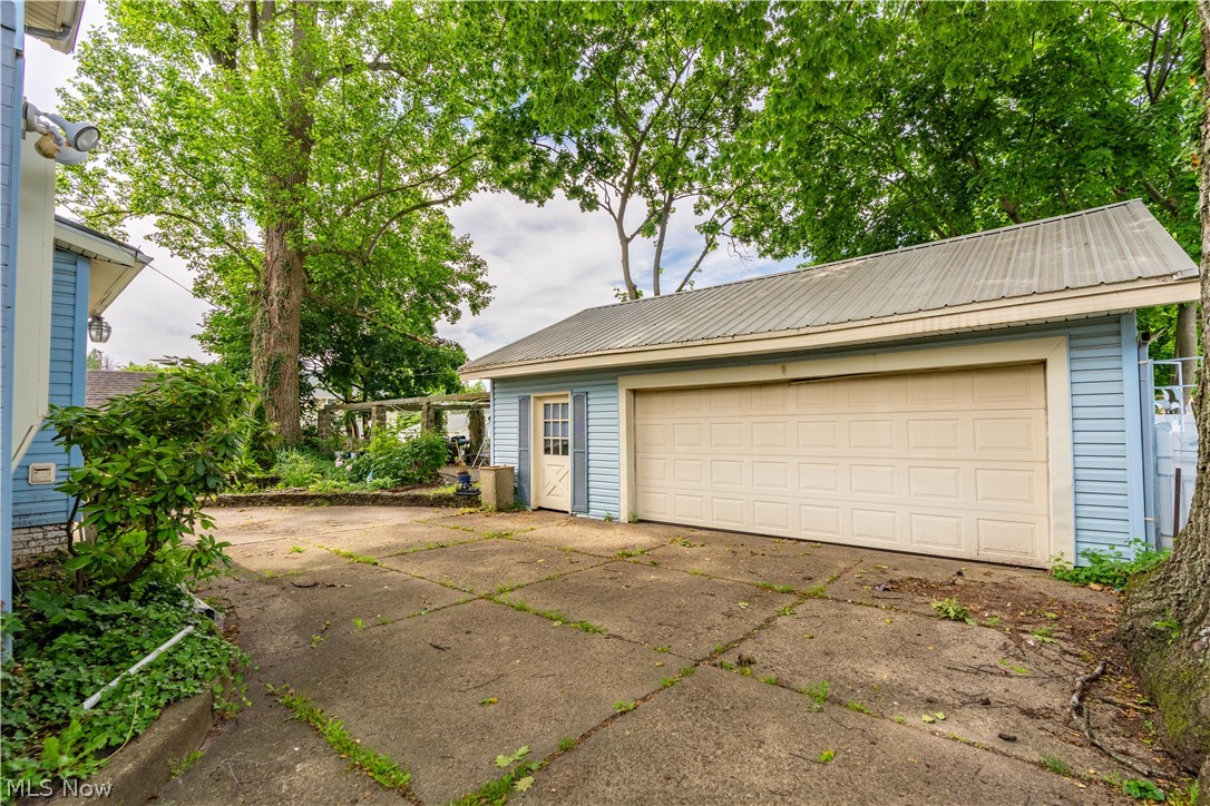 921 E Gorgas Street Louisville OH 44641