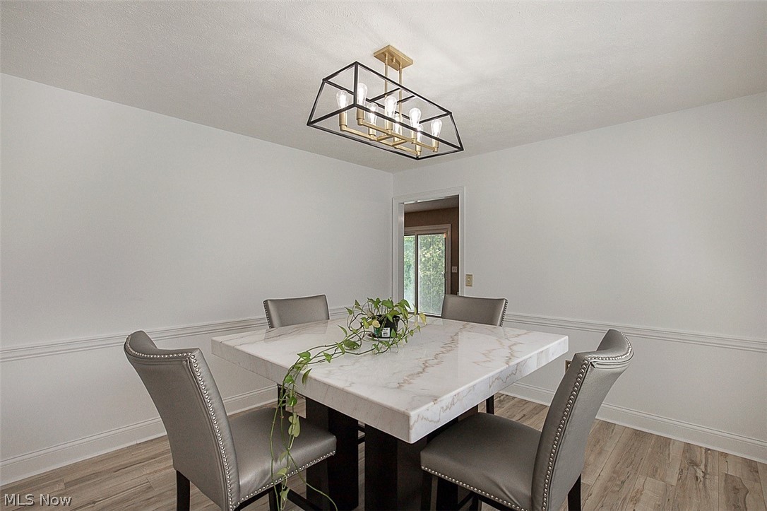 25660 Edgecliff Drive Euclid OH 44132