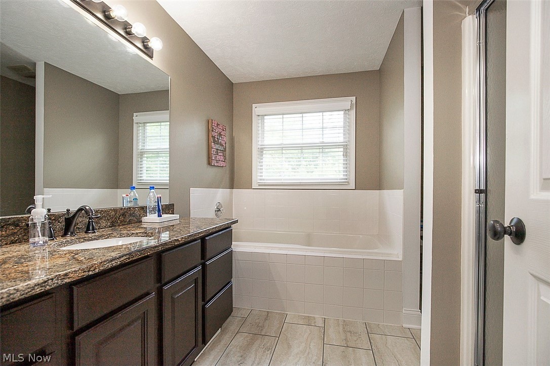 25660 Edgecliff Drive Euclid OH 44132