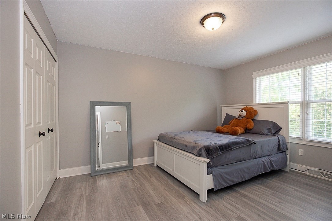 25660 Edgecliff Drive Euclid OH 44132