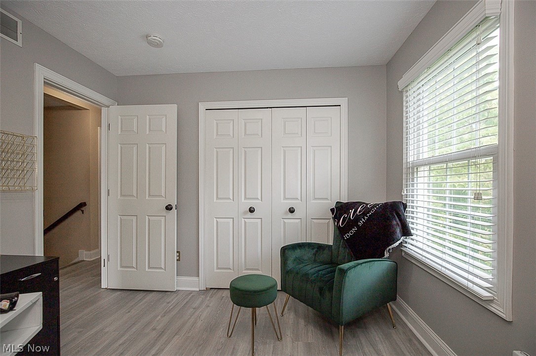 25660 Edgecliff Drive Euclid OH 44132