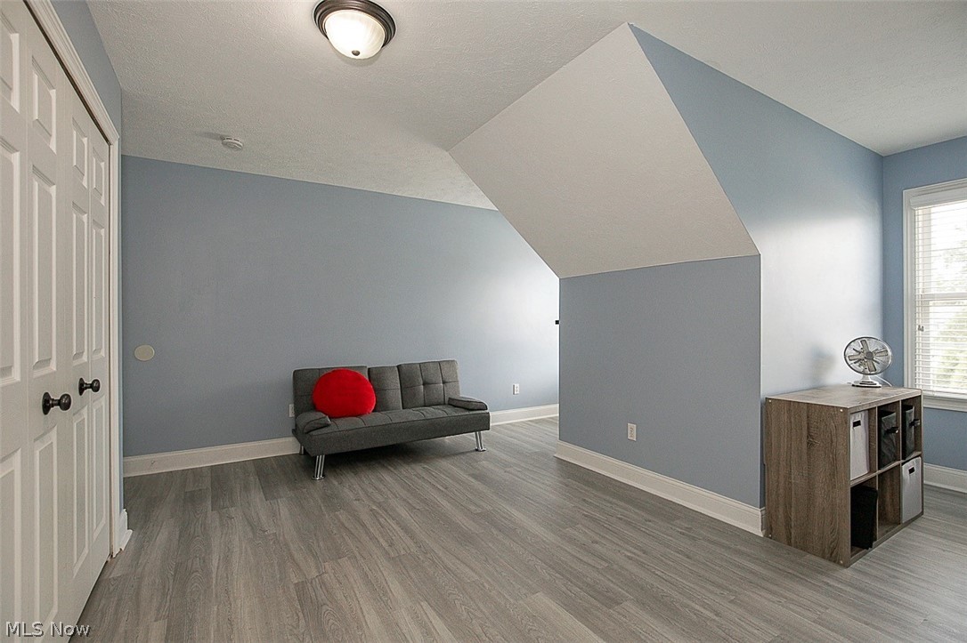 25660 Edgecliff Drive Euclid OH 44132