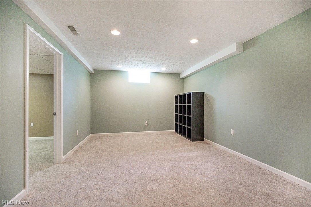 25660 Edgecliff Drive Euclid OH 44132