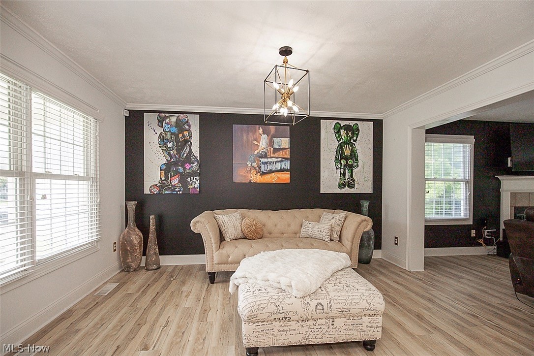 25660 Edgecliff Drive Euclid OH 44132