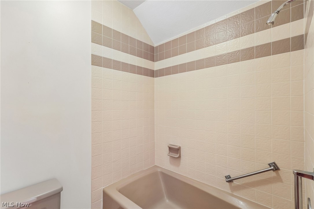 2221 Olde Farm Lane Hudson OH 44236