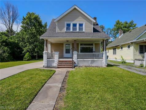 9725 Parkview Avenue Garfield Heights OH 44125