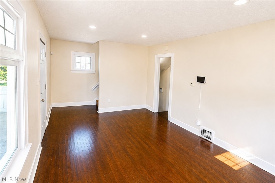 9725 Parkview Avenue Garfield Heights OH 44125