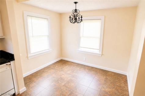 9725 Parkview Avenue Garfield Heights OH 44125