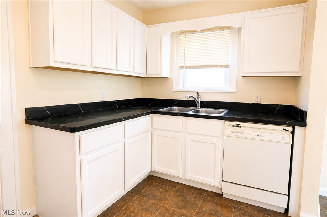9725 Parkview Avenue Garfield Heights OH 44125