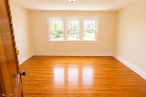 9725 Parkview Avenue Garfield Heights OH 44125