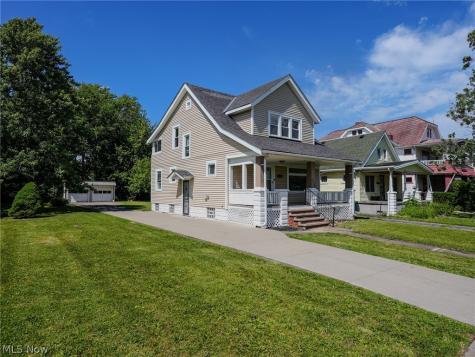 9725 Parkview Avenue Garfield Heights OH 44125