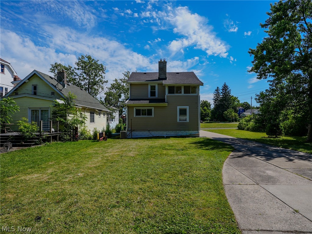 9725 Parkview Avenue Garfield Heights OH 44125