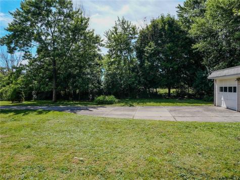 9725 Parkview Avenue Garfield Heights OH 44125