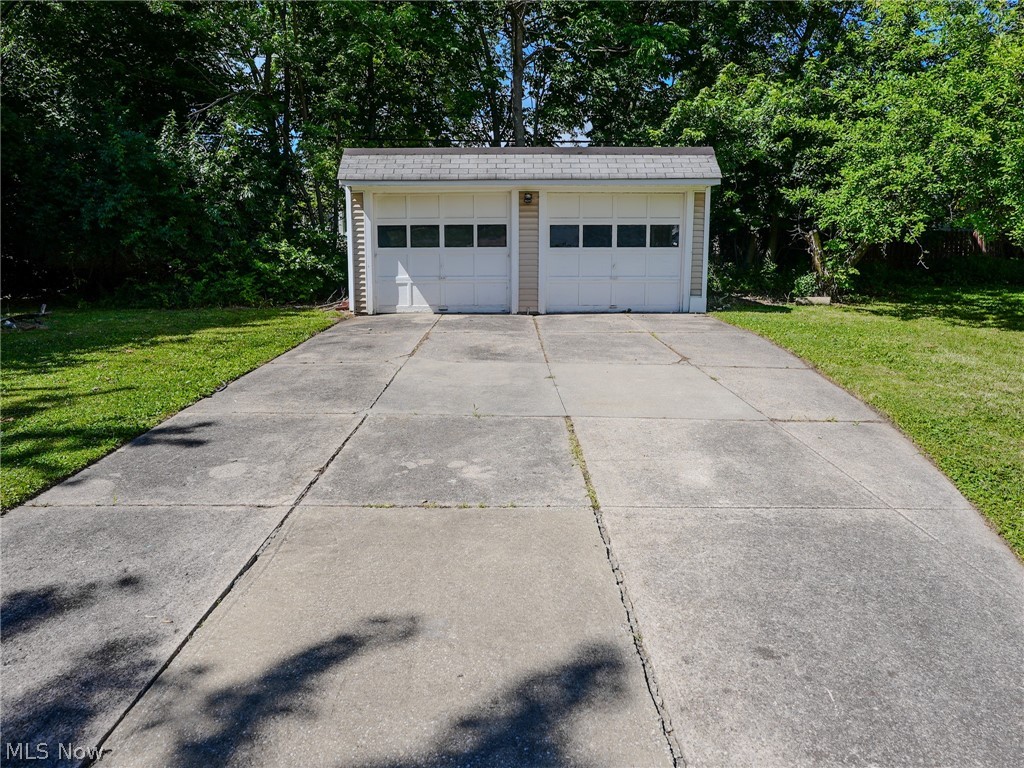 9725 Parkview Avenue Garfield Heights OH 44125
