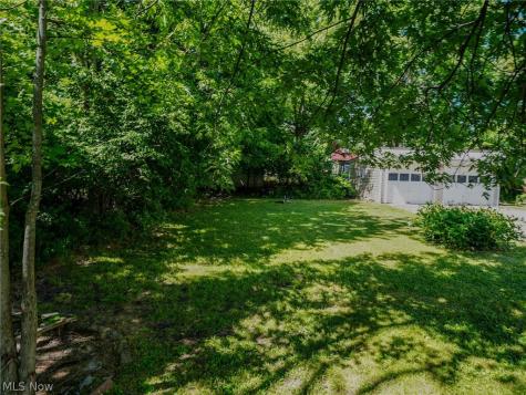 9725 Parkview Avenue Garfield Heights OH 44125